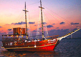 Cozumel Pirate Dinner Cruise | This Excursion in Cozumel takes you on a Real Pirate Ship for a Lobster Dinner Cruise in Cozumel Mexico